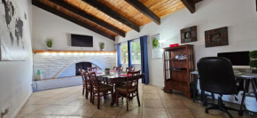 Rustic Warm fireplace 5 room sleeps 16